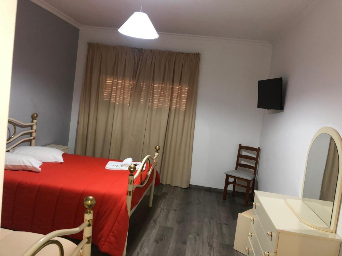 Restaurante Residencial Pizzaria S. Estevao อากิอาร์ ดาเบย์รา ภายนอก รูปภาพ
