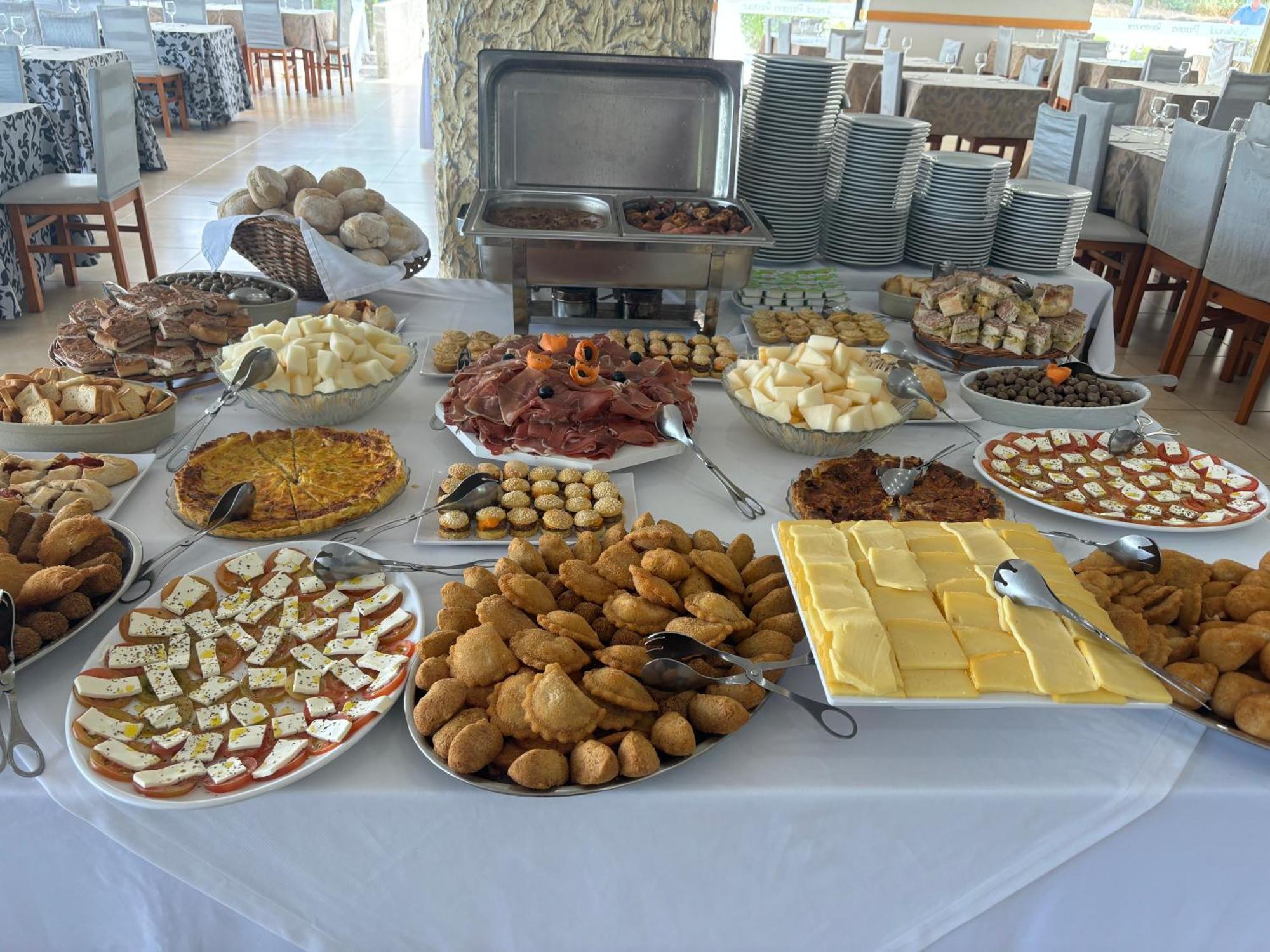 Restaurante Residencial Pizzaria S. Estevao อากิอาร์ ดาเบย์รา ภายนอก รูปภาพ